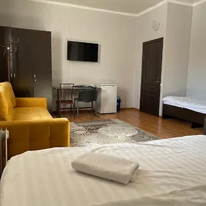Hostel Fiveseasons, Almaty